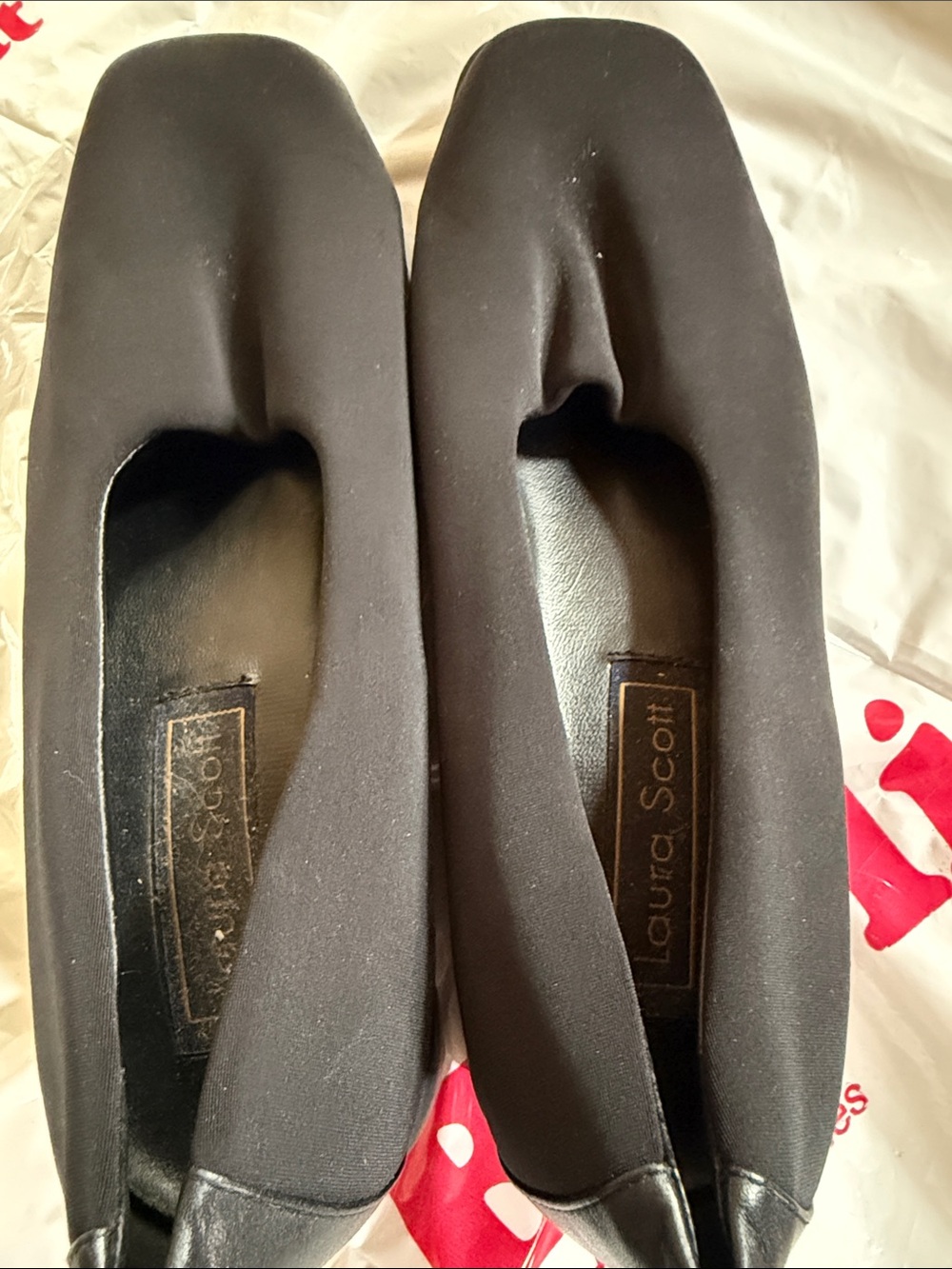 Laura Scott Black Square-Toe Ballet Flats
